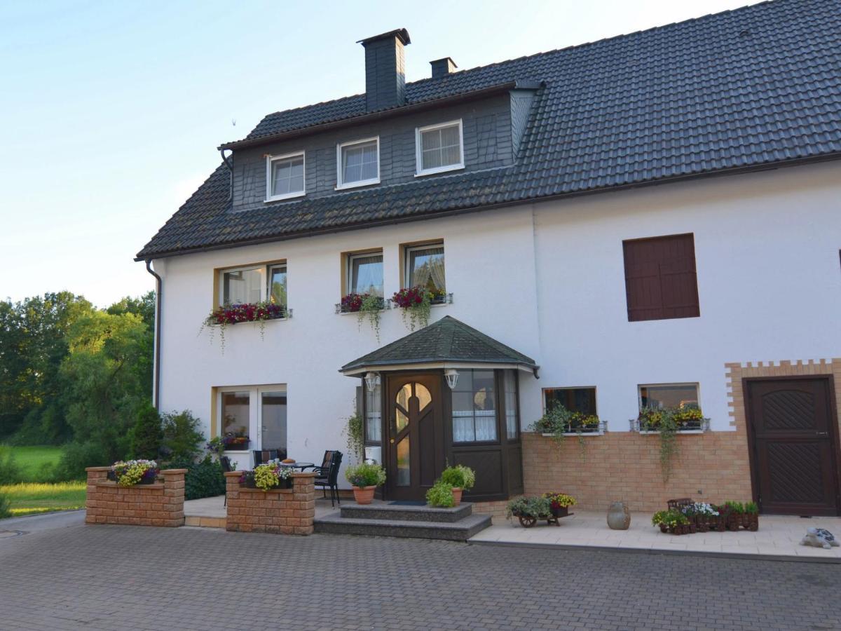 Modern Holiday Home Idyllic Setting With Terrace Medebach Esterno foto
