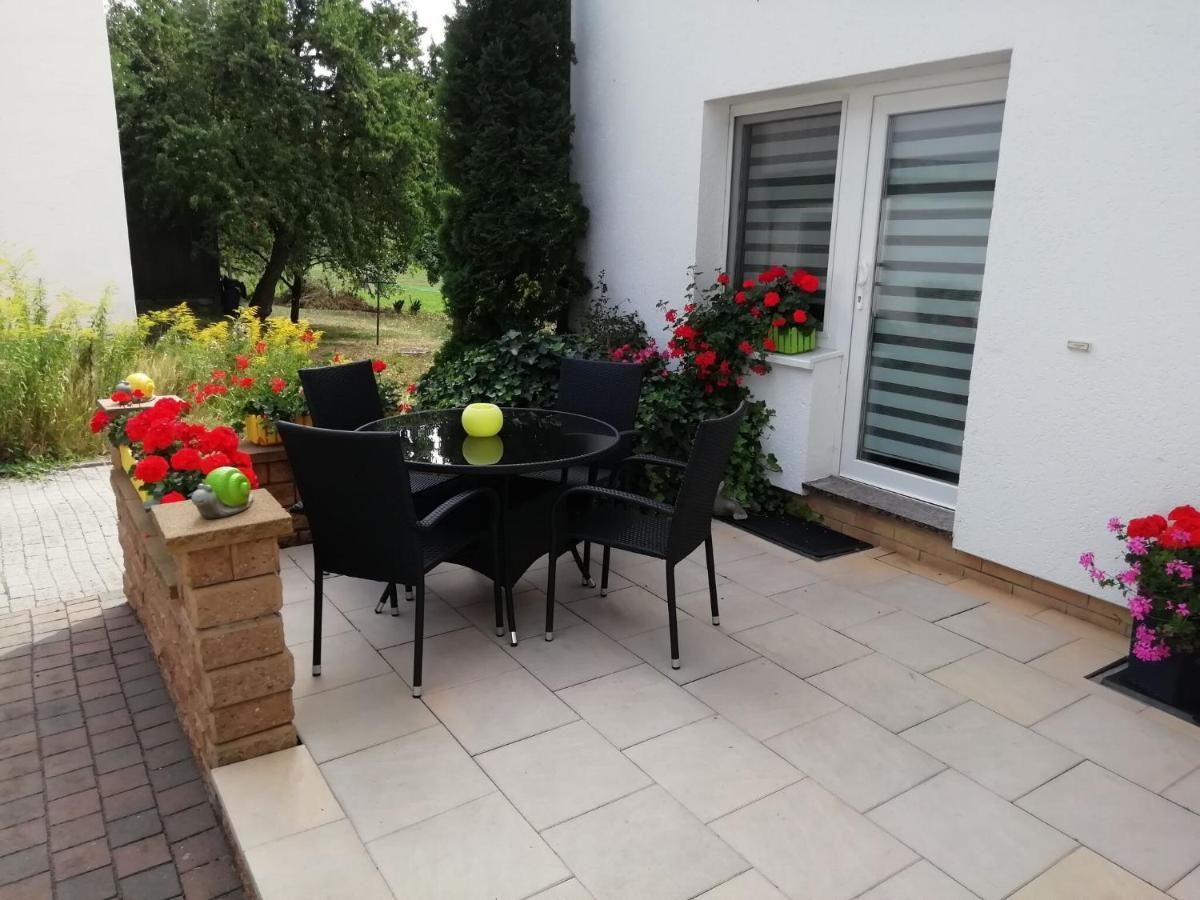 Modern Holiday Home Idyllic Setting With Terrace Medebach Esterno foto