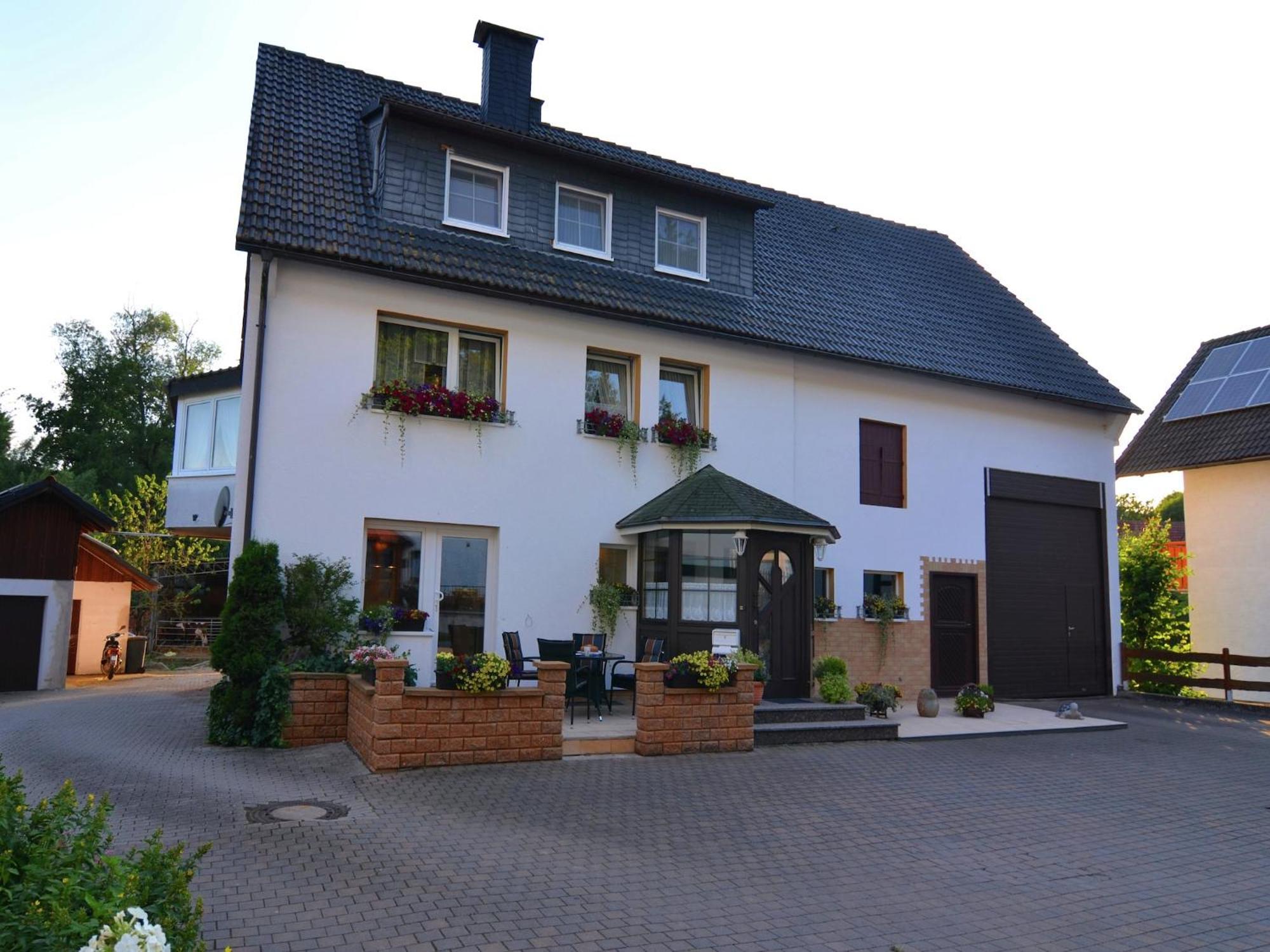 Modern Holiday Home Idyllic Setting With Terrace Medebach Esterno foto